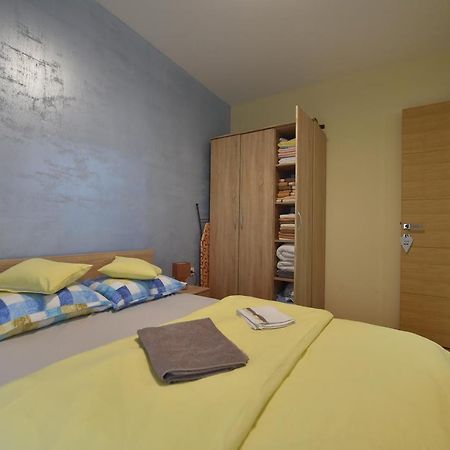 Apartment Sinisa With Garage 诺威萨 外观 照片