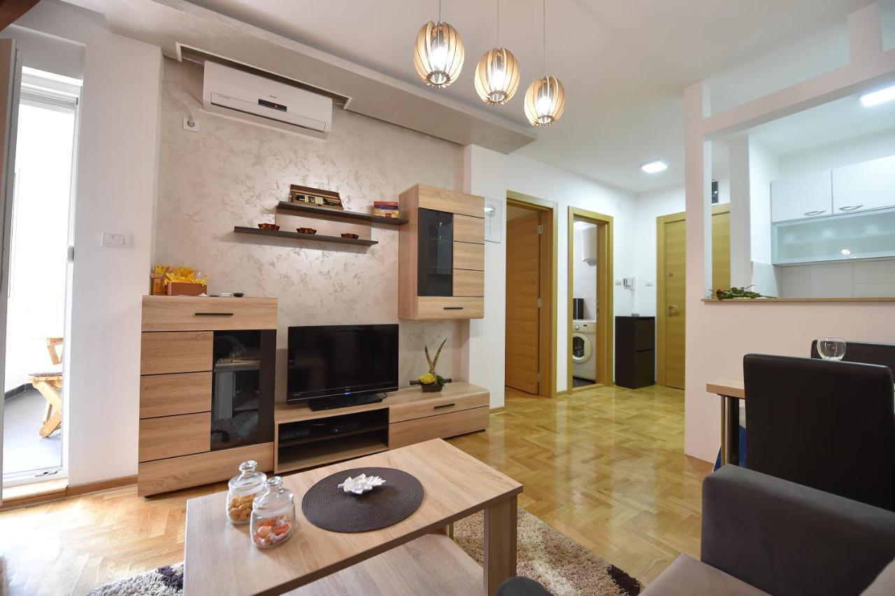 Apartment Sinisa With Garage 诺威萨 外观 照片