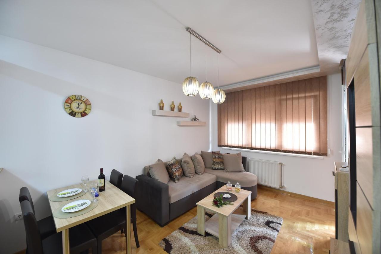 Apartment Sinisa With Garage 诺威萨 外观 照片