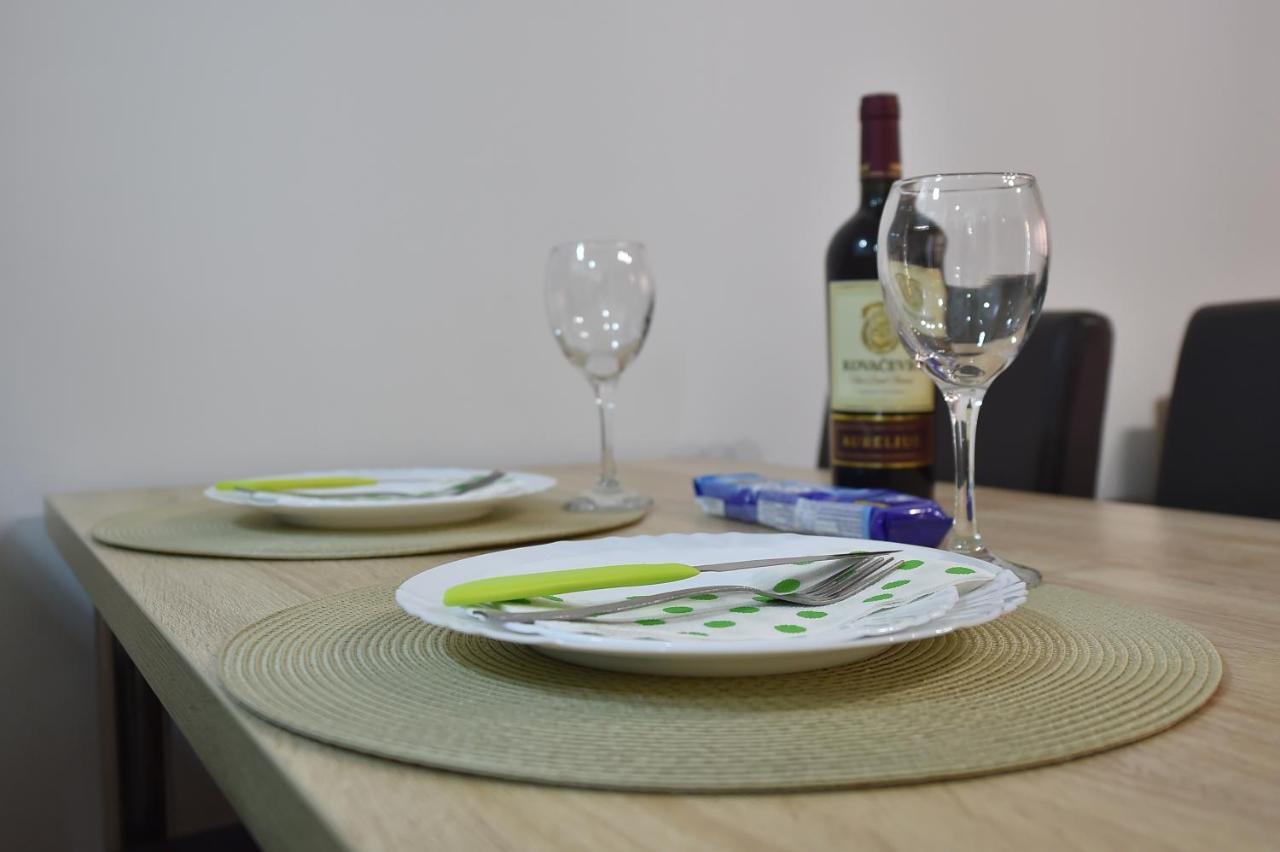 Apartment Sinisa With Garage 诺威萨 外观 照片
